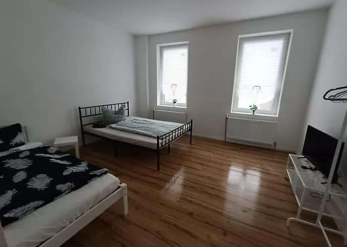 דירה Modern & Comfortable In אלטנבורג