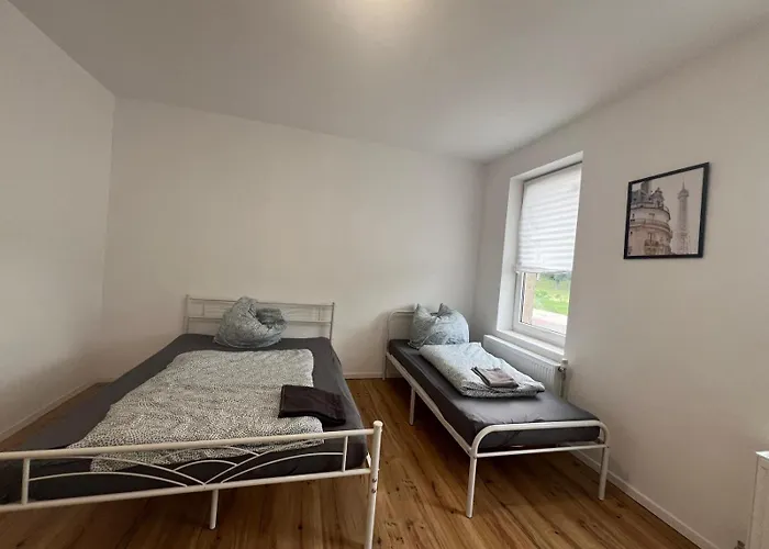 Modern & Comfortable In אלטנבורג