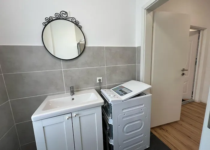 Modern & Comfortable In דירה